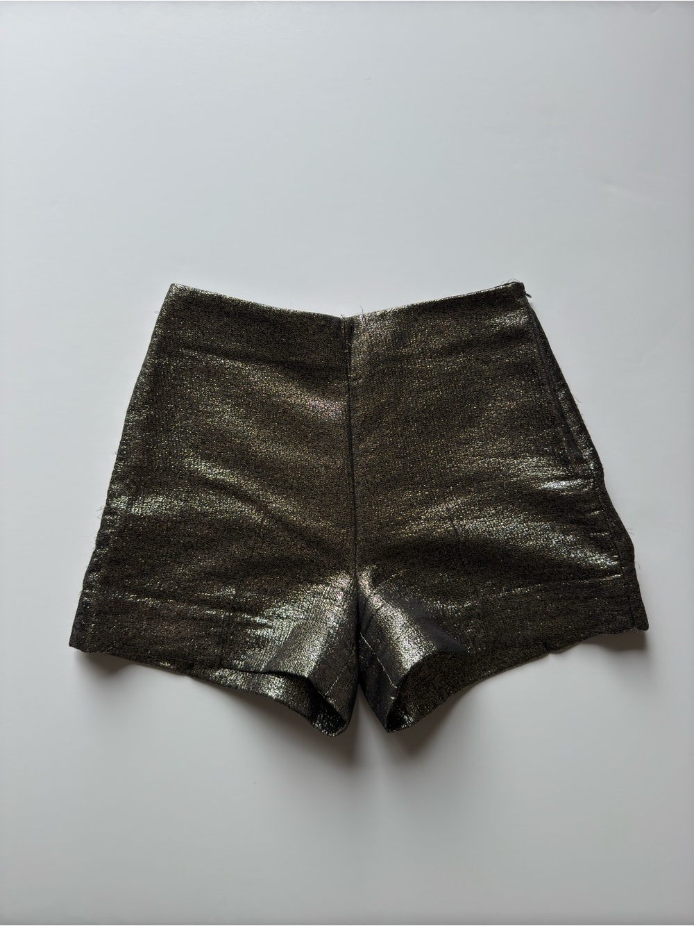 Diane Von Furstenberg, gold simca shorts, size:2, good condition